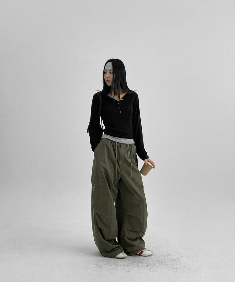 パラシュートカーゴワイドパンツ KHAKI