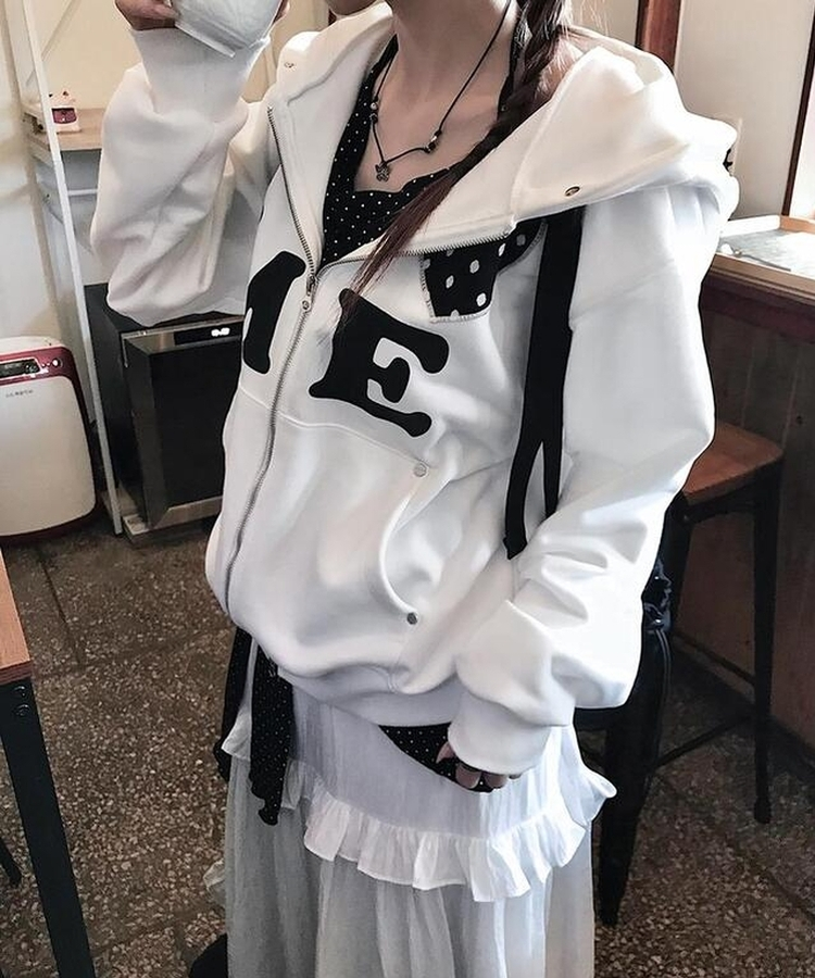 ワッペンフードジップアップ IVORY