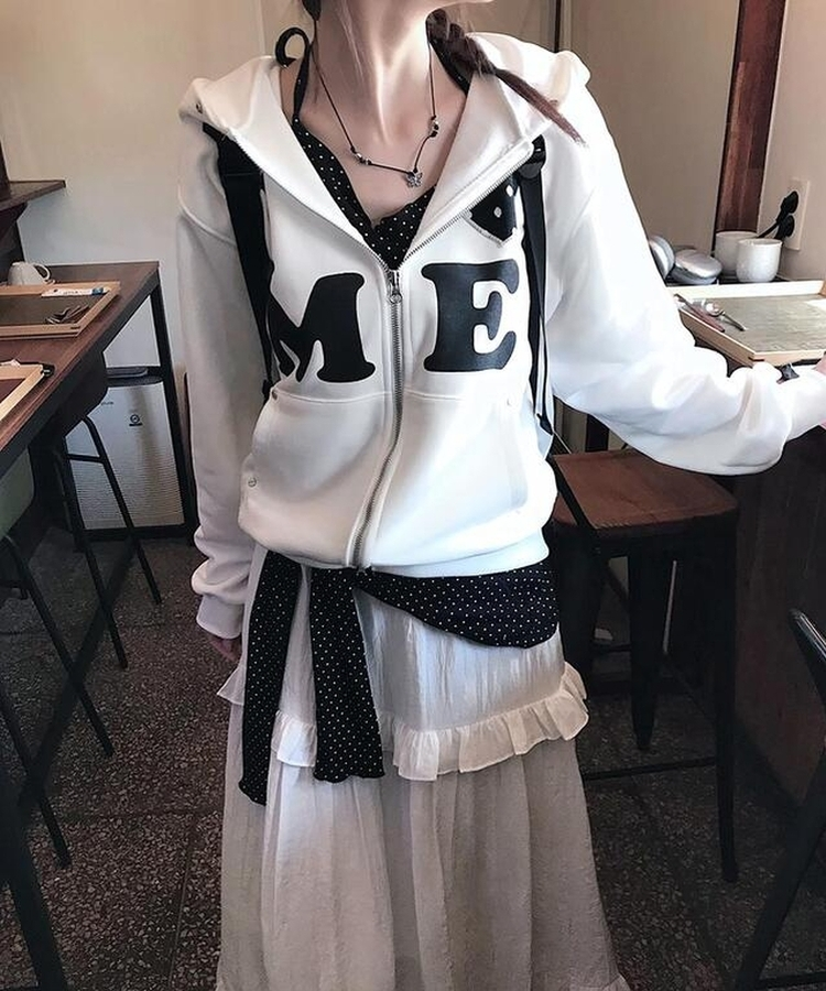 ワッペンフードジップアップ IVORY