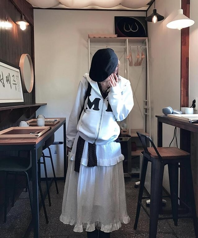 ワッペンフードジップアップ IVORY