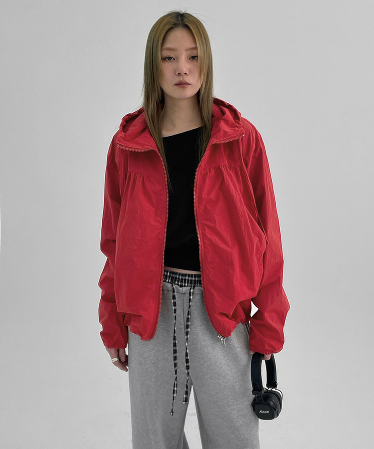 シャーリングウィンドブレーカー RED
