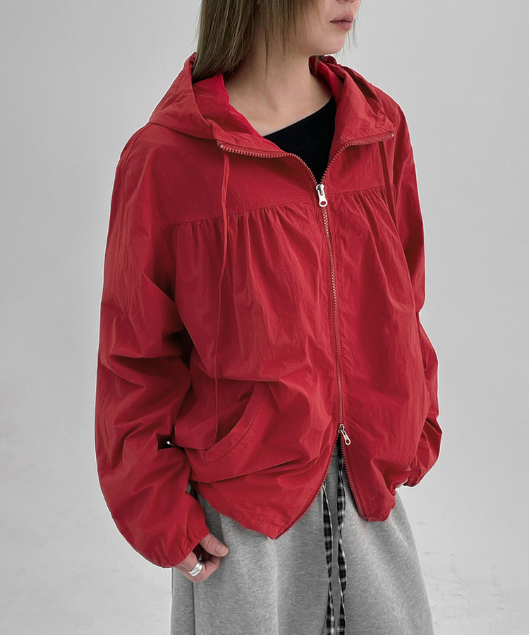 シャーリングウィンドブレーカー RED