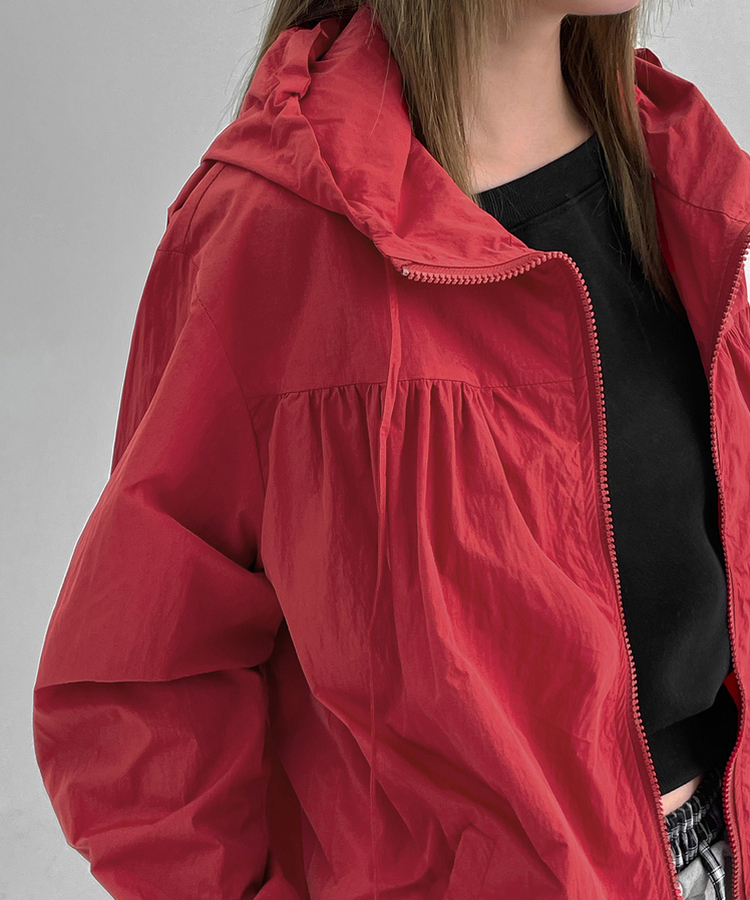 シャーリングウィンドブレーカー RED