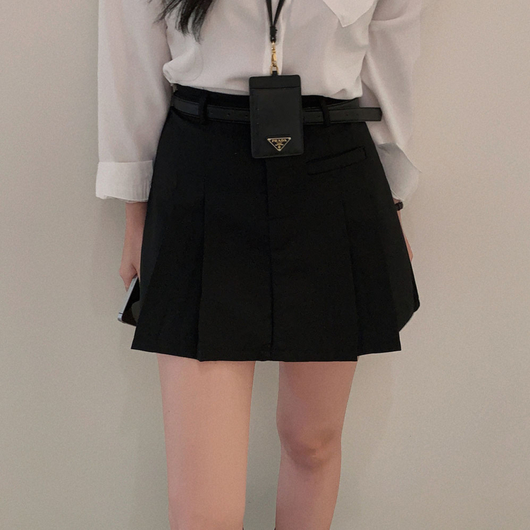 도미노 플리츠 투핀턱 페이크포켓 A라인 미니 스커트 블랙