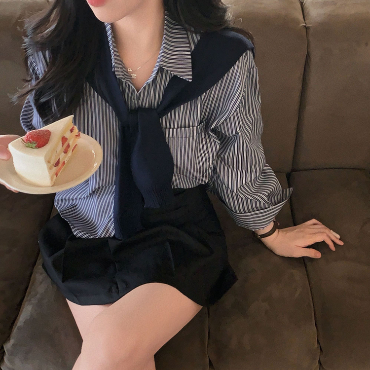 도미노 플리츠 투핀턱 페이크포켓 A라인 미니 스커트 블랙