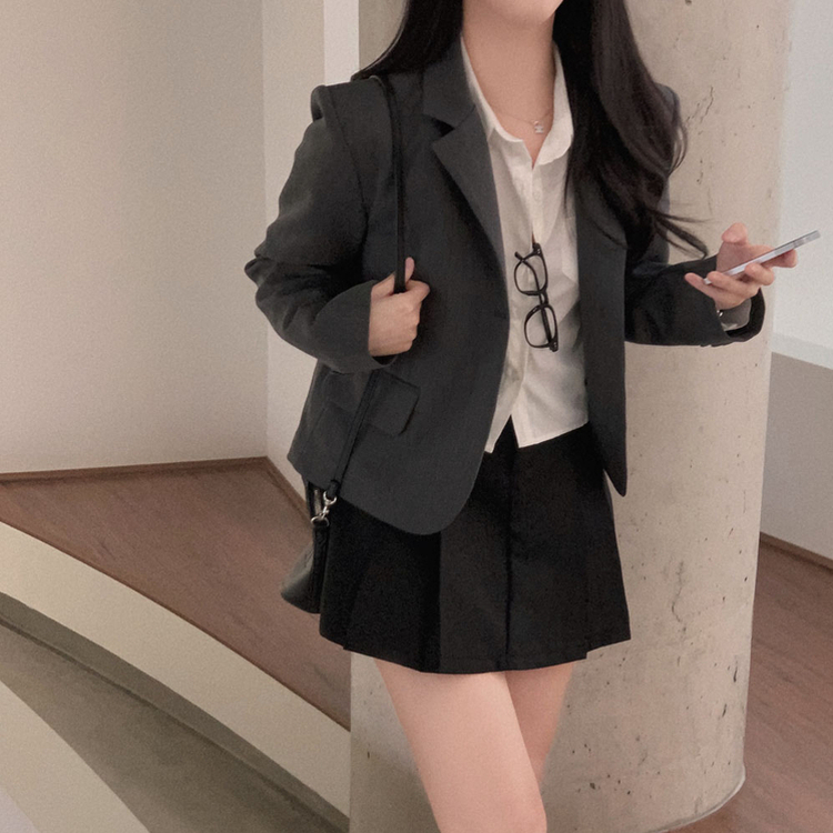 도미노 플리츠 투핀턱 페이크포켓 A라인 미니 스커트 블랙