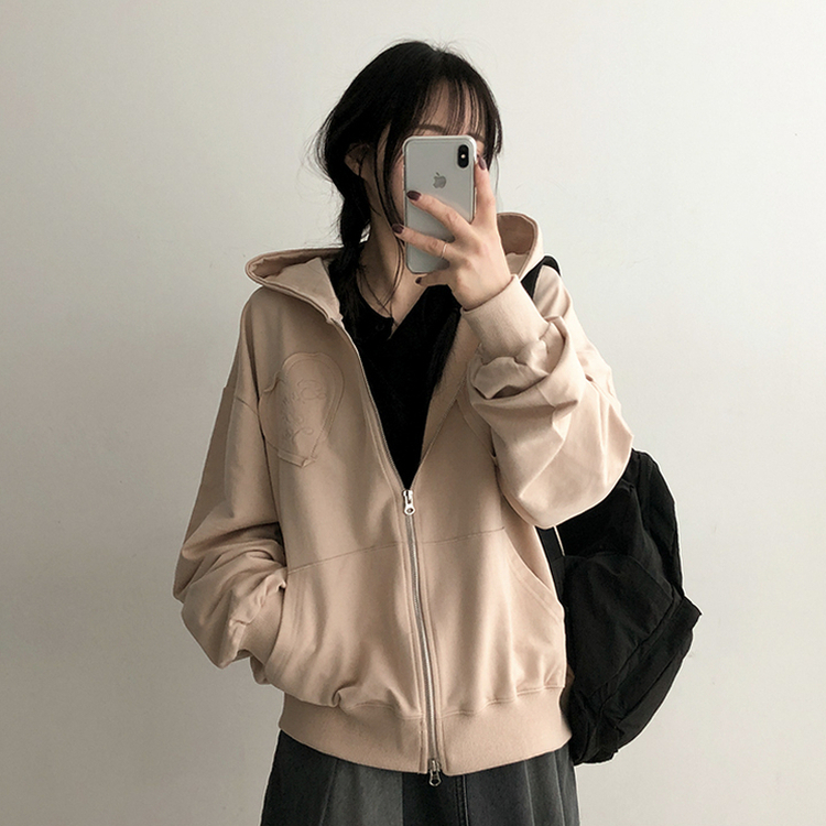 ハート刺繍フードジップアップ BEIGE