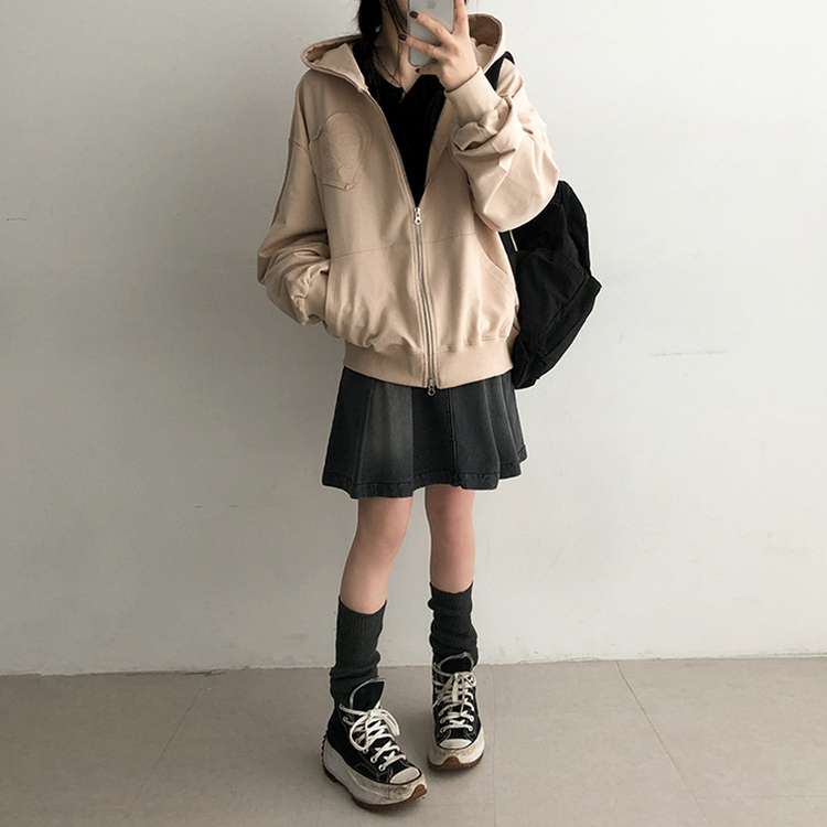ハート刺繍フードジップアップ BEIGE