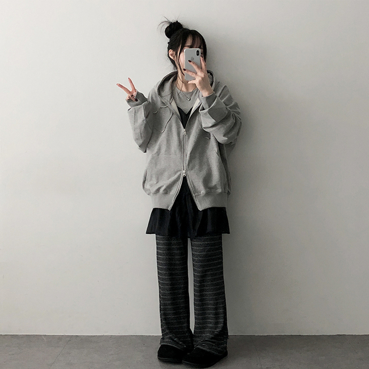 ハート刺繍フードジップアップ MELANGE