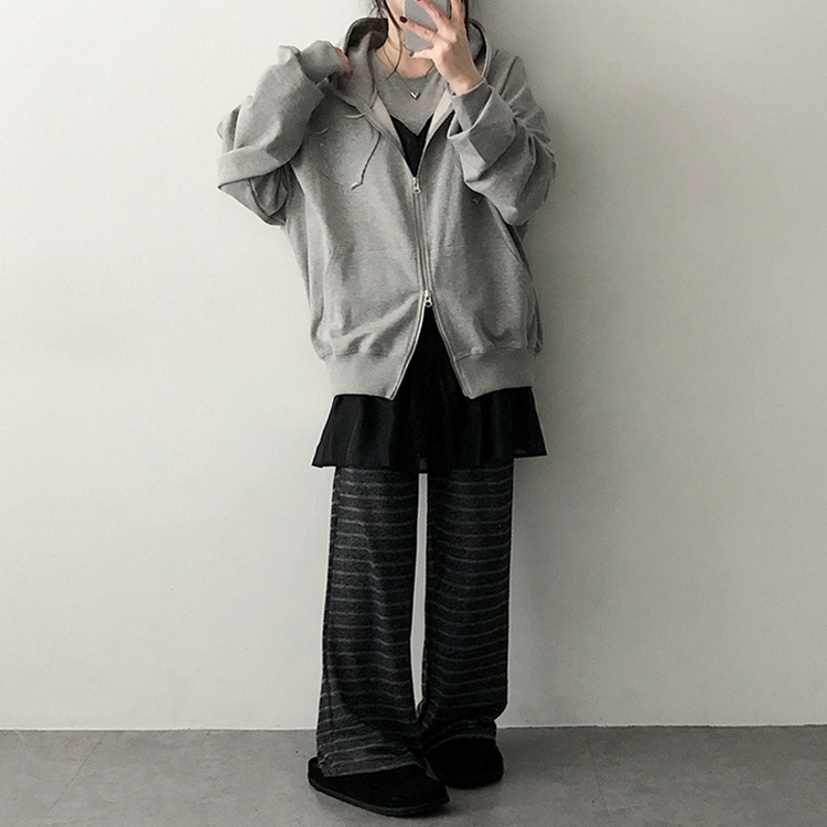 ハート刺繍フードジップアップ MELANGE