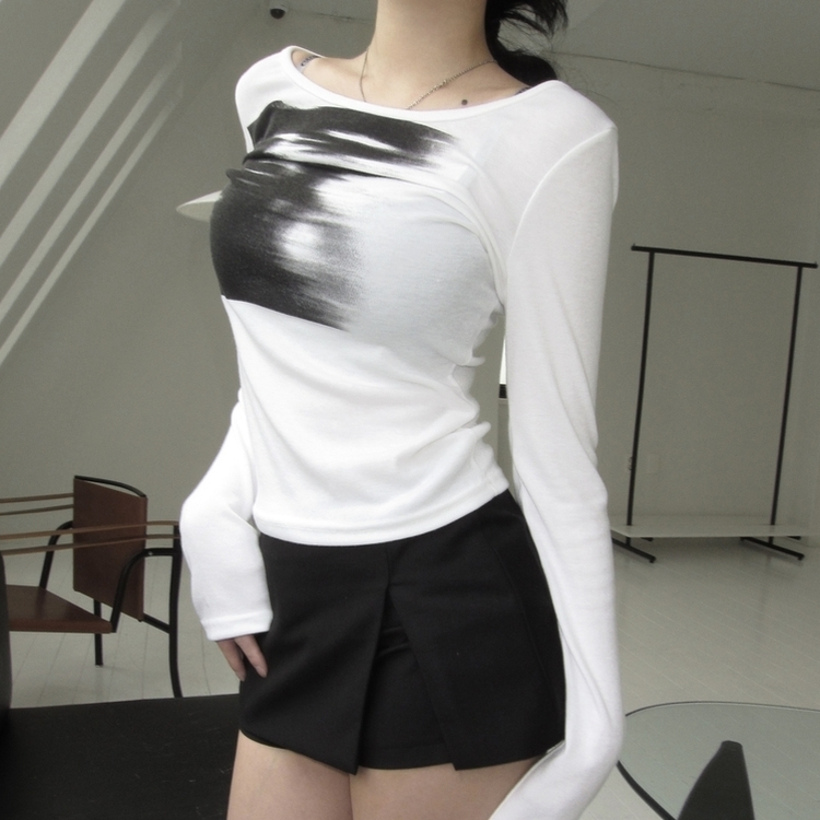 Uネック長袖Ｔシャツ IVORY