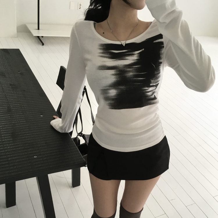 Uネック長袖Ｔシャツ IVORY