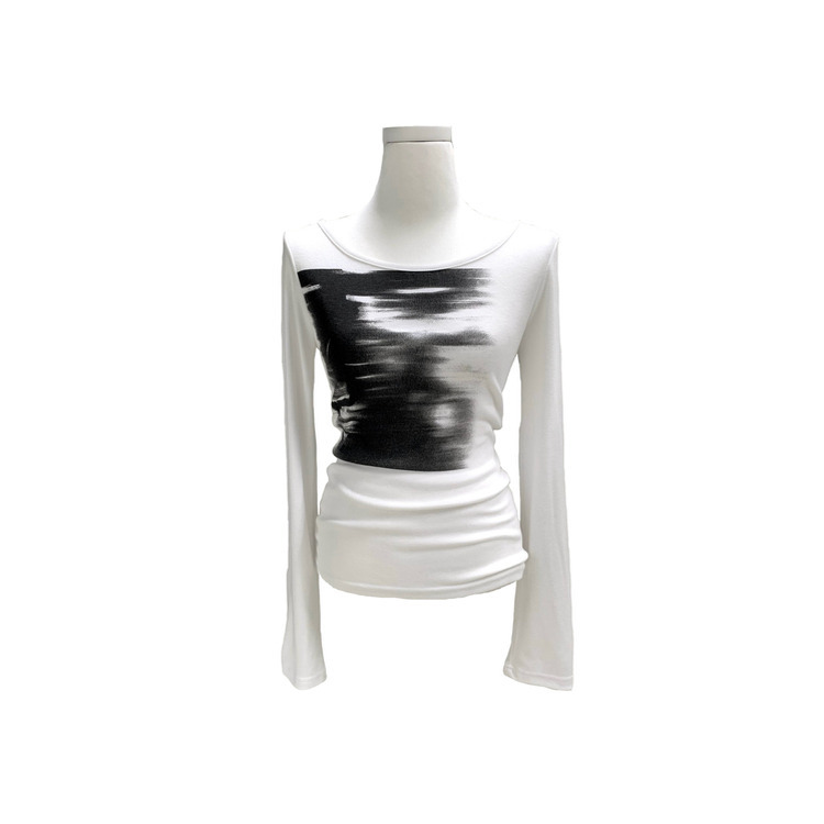 Uネック長袖Ｔシャツ