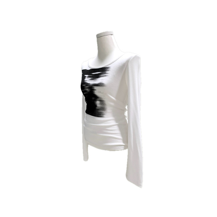 Uネック長袖Ｔシャツ