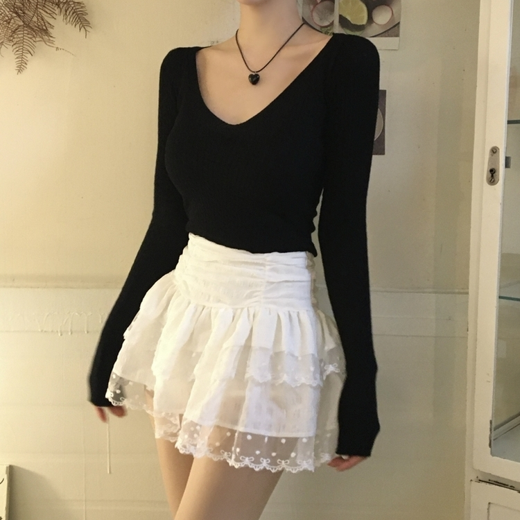 Vネックボリュームケーブルニット BLACK