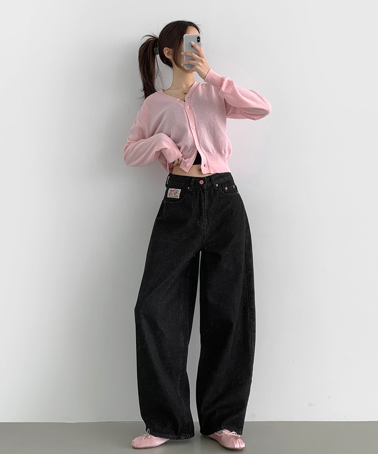 レタリング刺繍バルーンデニムパンツ BLACK DENIM