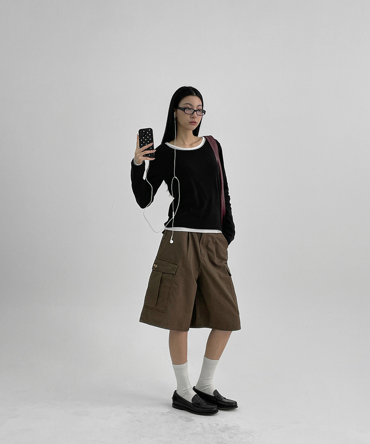 ルーズフィットUネック長袖Tシャツ BLACK