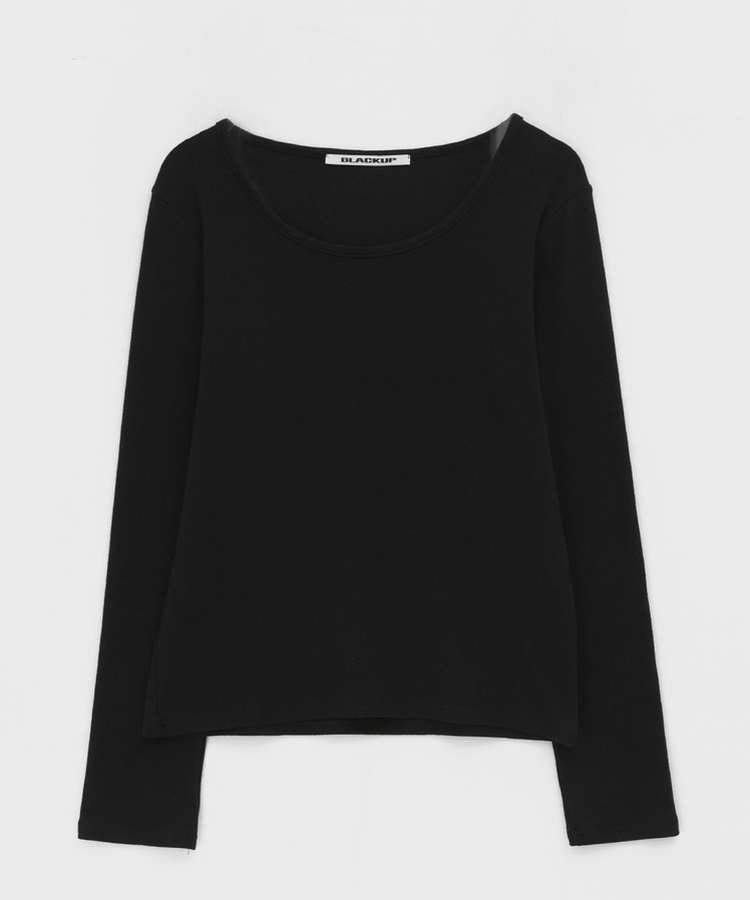ルーズフィットUネック長袖Tシャツ
