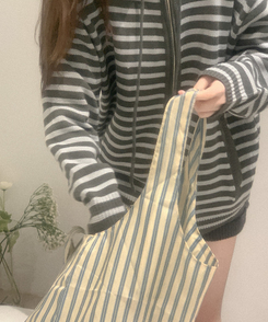 ストライプニットフードジップアップ CHARCOAL