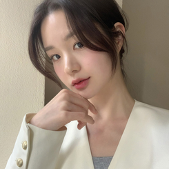 (MADE/ハレの日コーデおすすめ/クラシックフィット) グロウゴールドボタンノーカラーブイネックジャケット   CREAM