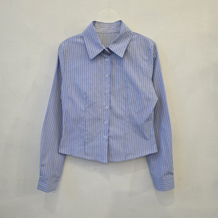 ストライプボタンクシャツ