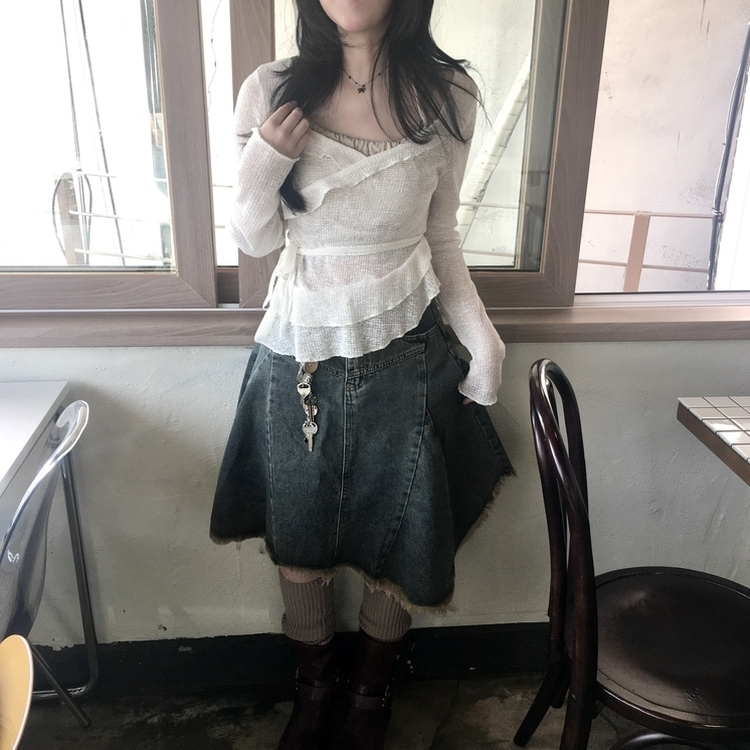 언발 프릴 나시 일체형 레이어드 긴팔 시스루 니트 베이지