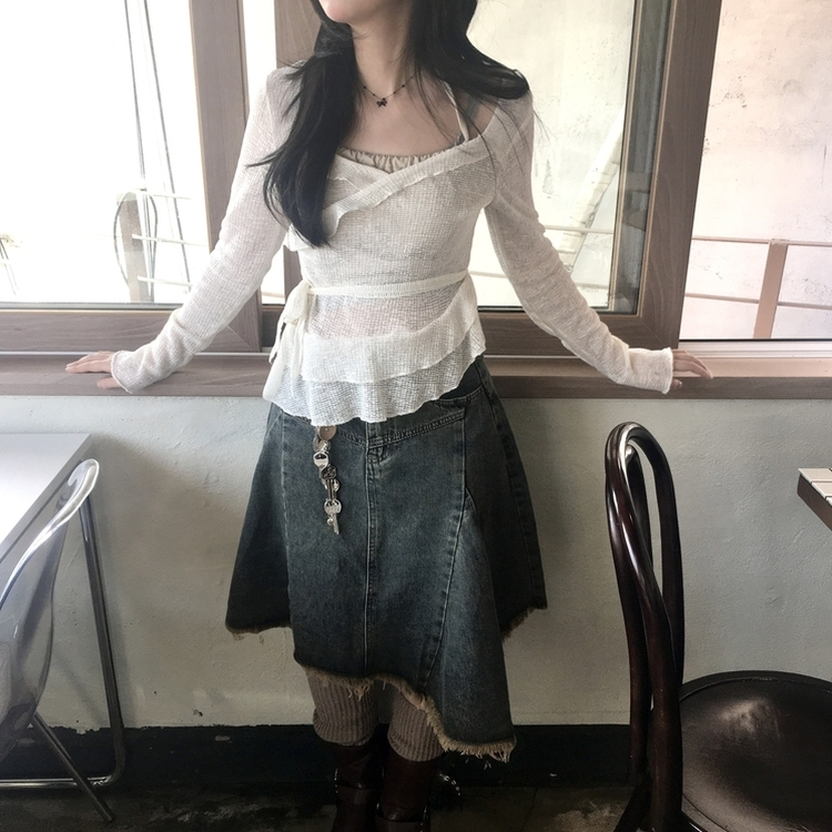 언발 프릴 나시 일체형 레이어드 긴팔 시스루 니트 베이지