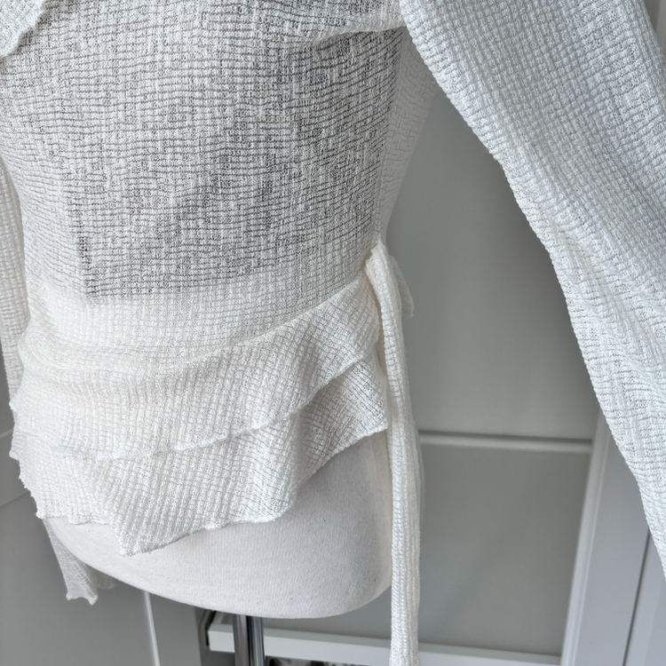 언발 프릴 나시 일체형 레이어드 긴팔 시스루 니트