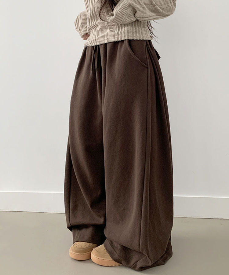 후린 백포켓 사이드 핀턱 허리밴딩 와이드 팬츠 브라운