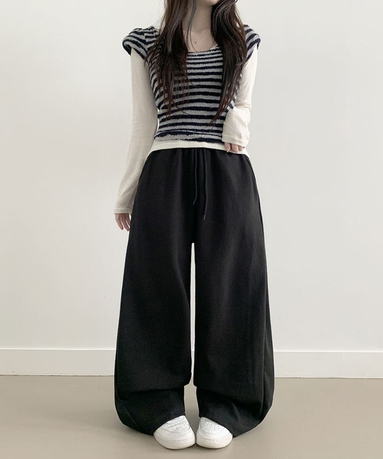 후린 백포켓 사이드 핀턱 허리밴딩 와이드 팬츠 블랙