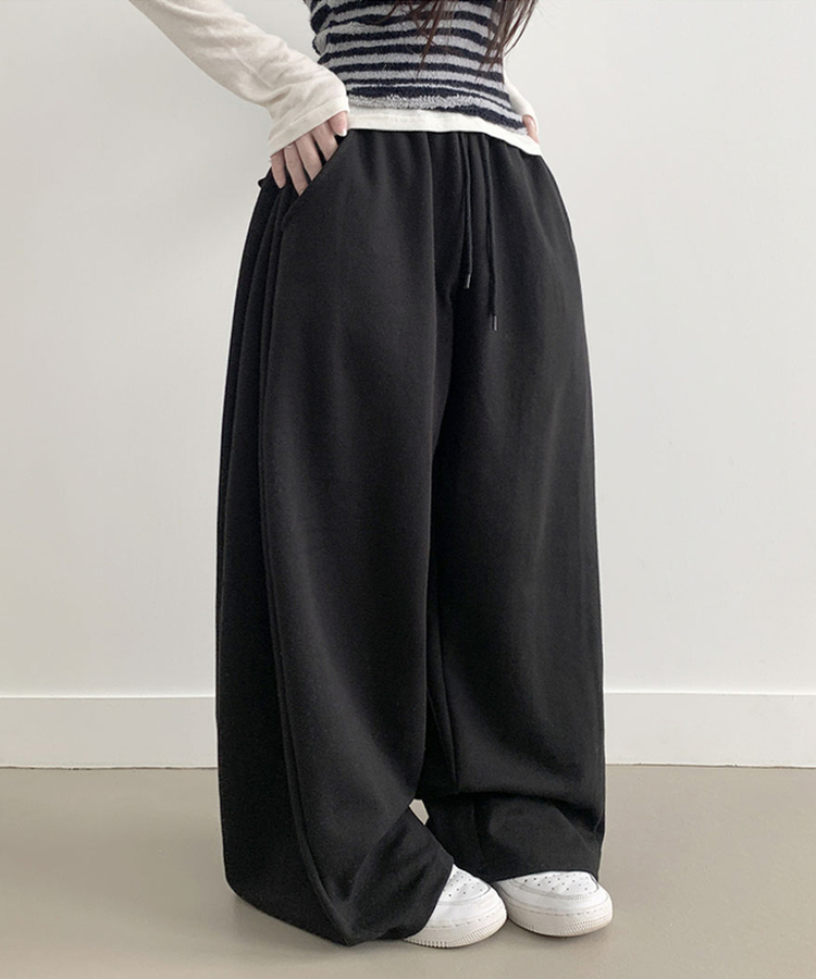 후린 백포켓 사이드 핀턱 허리밴딩 와이드 팬츠 블랙