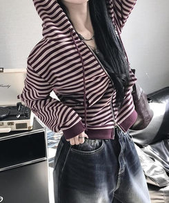 ジャンパー ボーダークロップフードジップアップ BURGUNDY