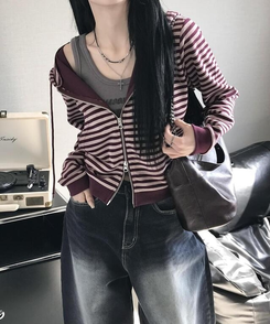 ジャンパー ボーダークロップフードジップアップ BURGUNDY