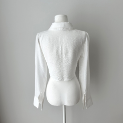 【タイ付き】クロップレイヤードブラウス