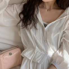 (キッチ/ガーリームード♥) ベアトリピンタックフリルレースフードブラウス   CREAM