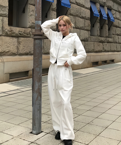 【MADE/数量限定】プレミアムフードジップアップトレーニングセット WHITE