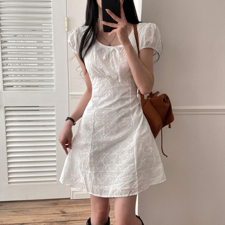 허니 펀칭 레이스 반팔 리본 미니 원피스 화이트