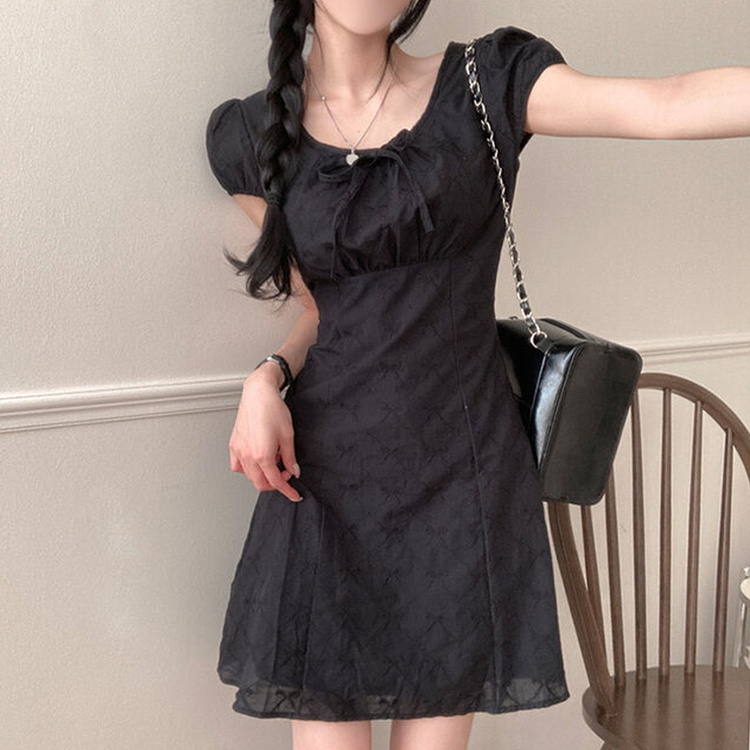 허니 펀칭 레이스 반팔 리본 미니 원피스 블랙