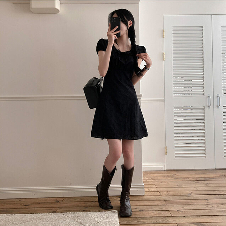허니 펀칭 레이스 반팔 리본 미니 원피스 블랙