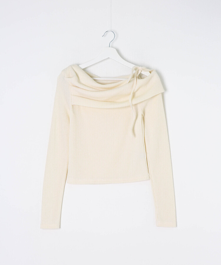 リボンオフショルダーTシャツ