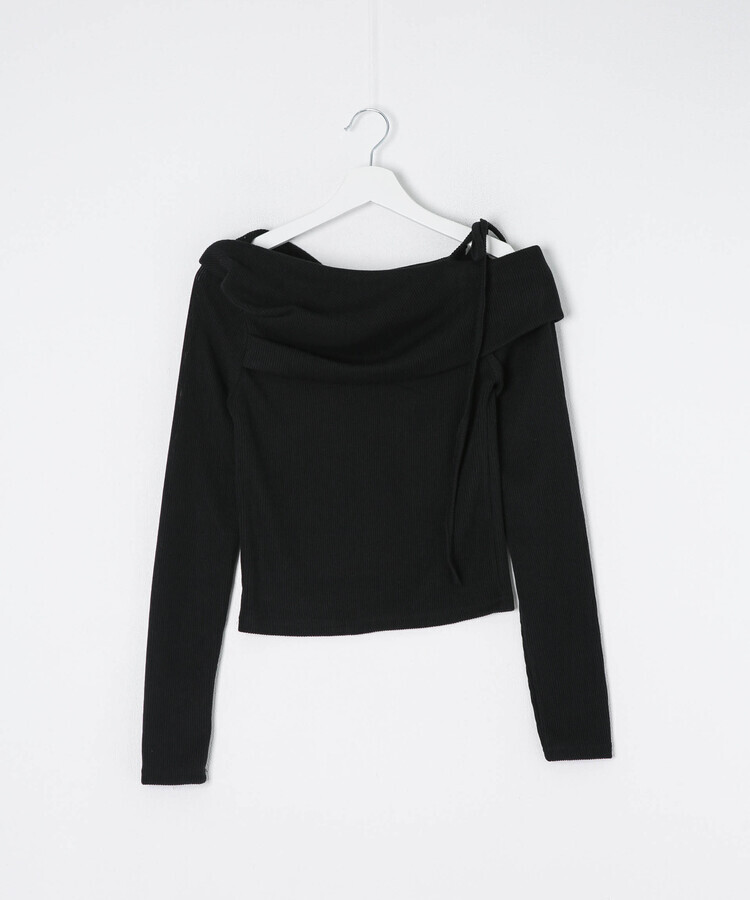 リボンオフショルダーTシャツ