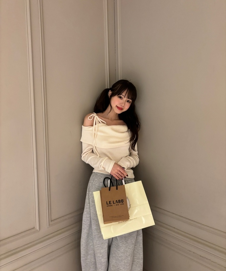 リボンオフショルダーTシャツ IVORY