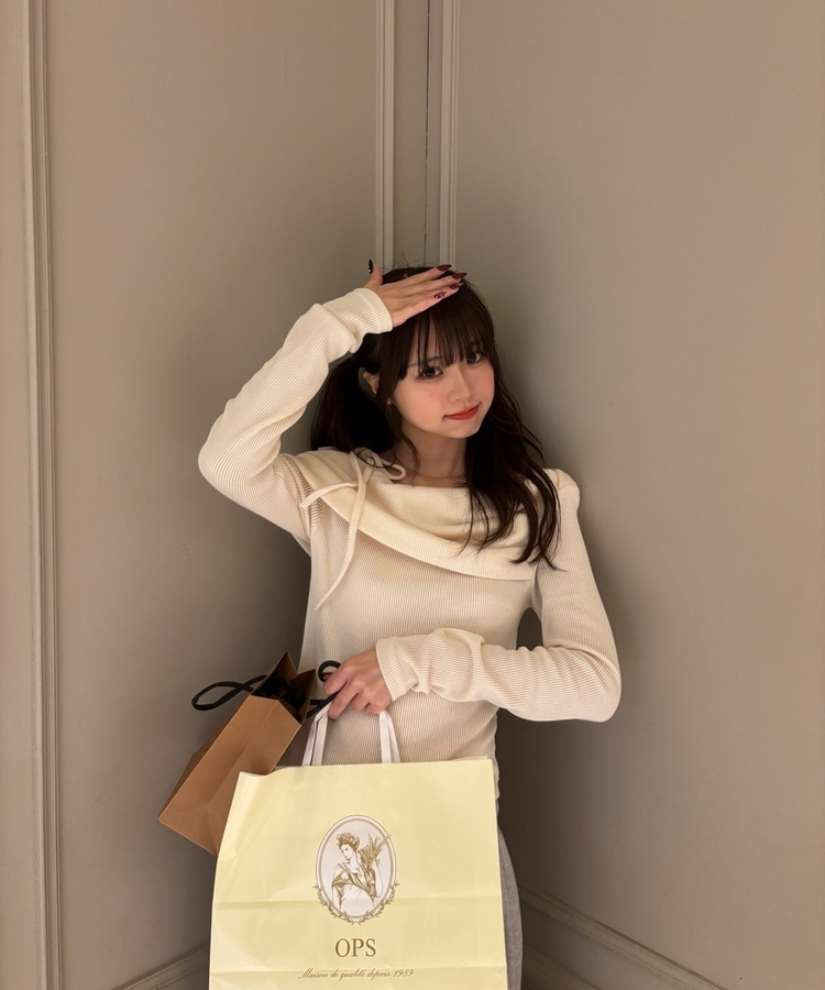 リボンオフショルダーTシャツ IVORY