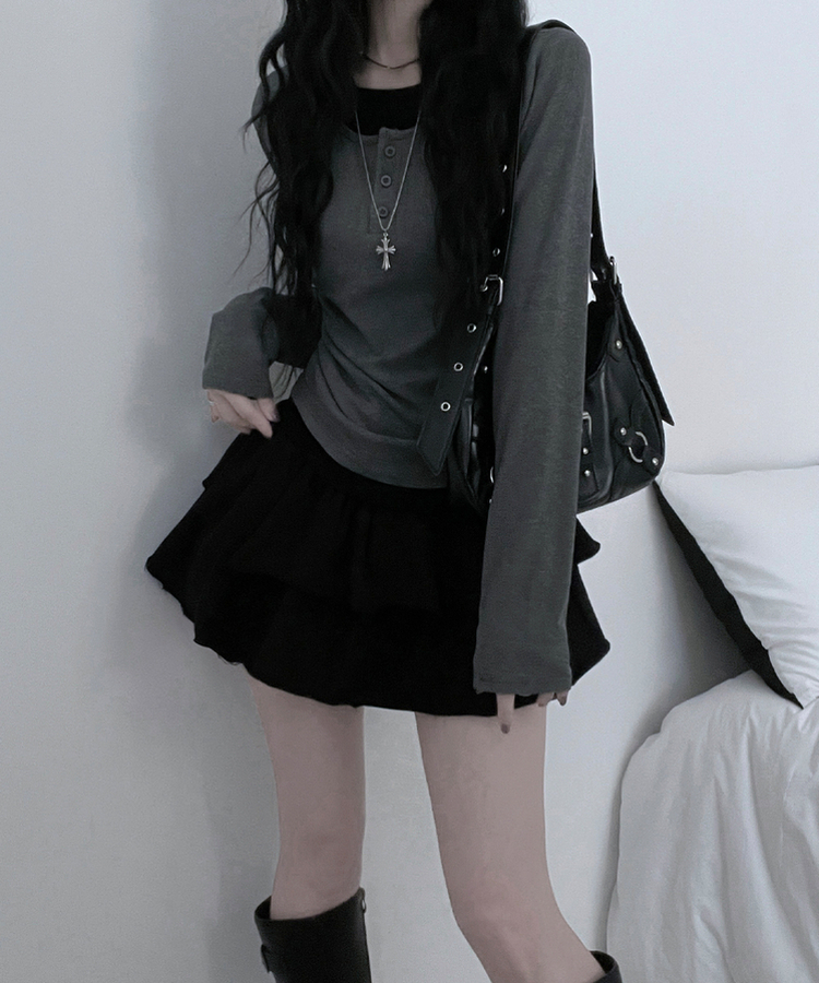 ボタンバイカラーレイヤード長袖Tシャツ CHARCOAL