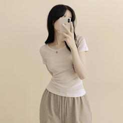 [필수템/인생반팔티] 기본 베이직 무지 라운드넥 데일리 세미크롭 슬림핏 유넥 반팔티셔츠 아이보리