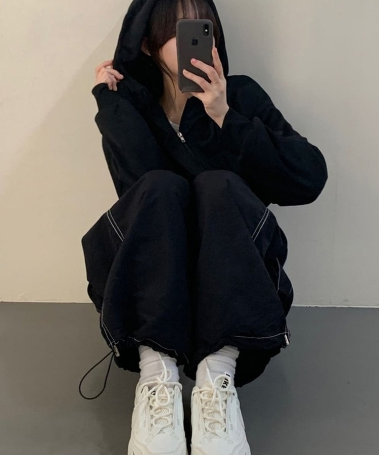 シンプルフードジップアップ BLACK