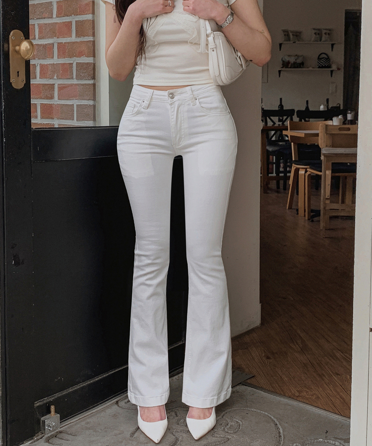 ローライズ骨盤パッドブーツカットパンツ WHITE