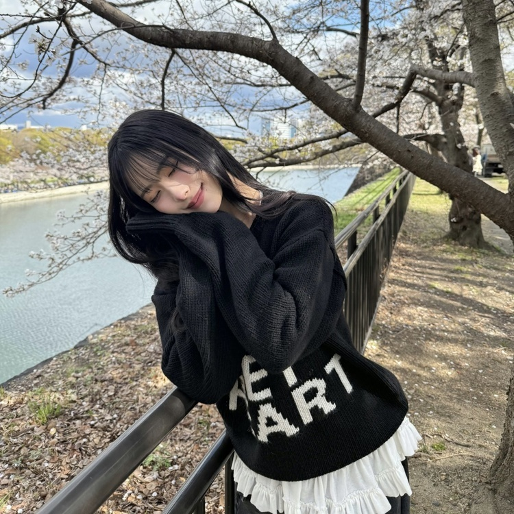 프릴긴팔티셔츠 아이보리