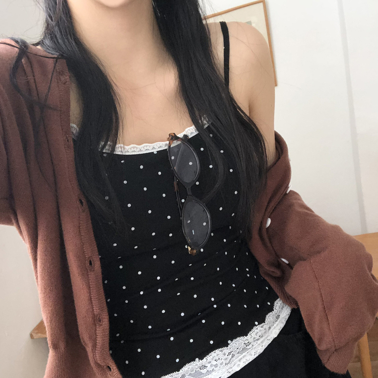 [캡내장!라인잡아주는!]도트 땡땡이 날씬여리핏 슬립 캡 레이스 쫀쫀 끈나시 2color 블랙