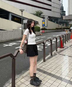 半袖Tシャツ ドットボタンTシャツ IVORY